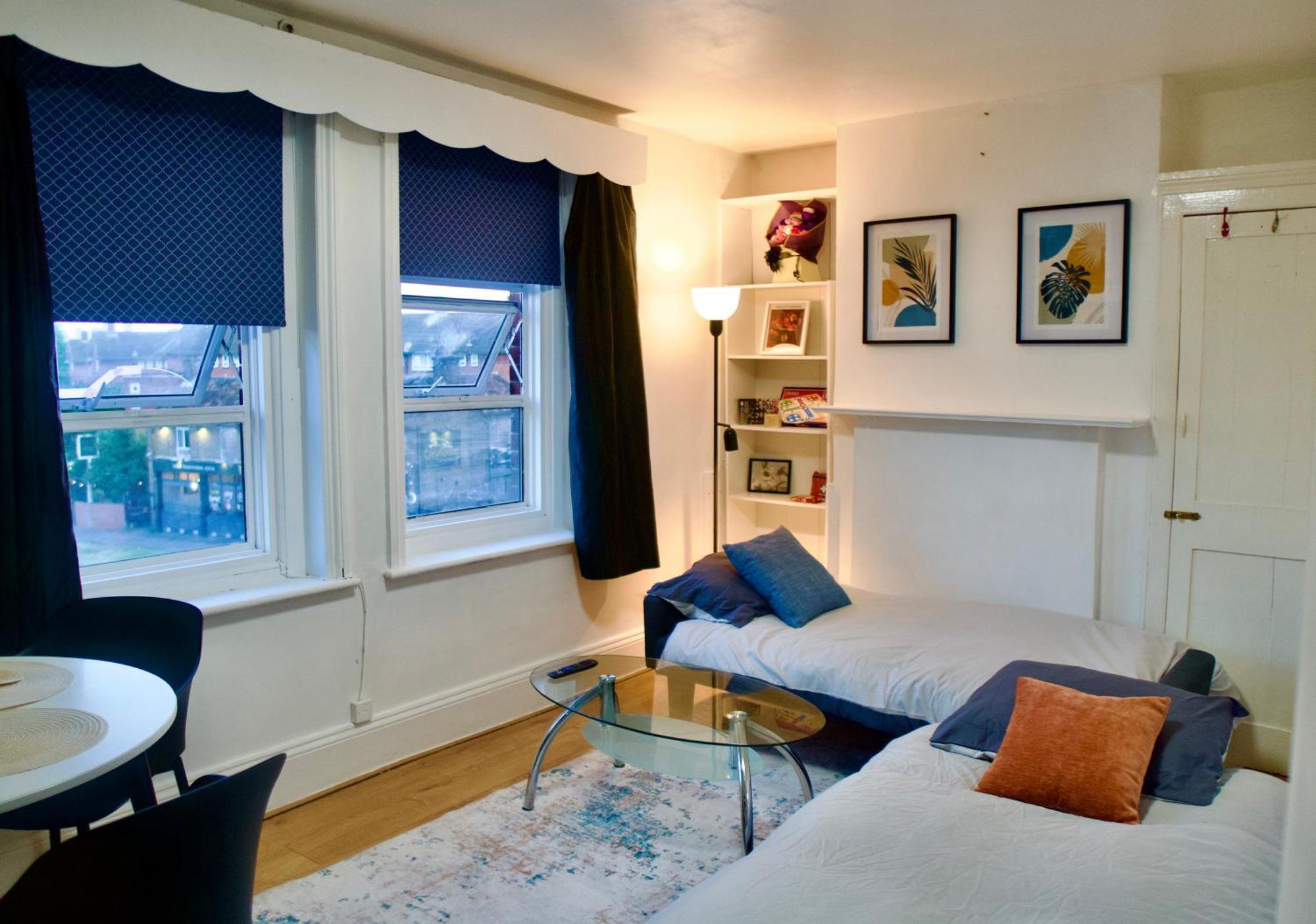 Modern 2 Bed Apartment, 8min To Stratford Station, Sleeps 6 * Londres